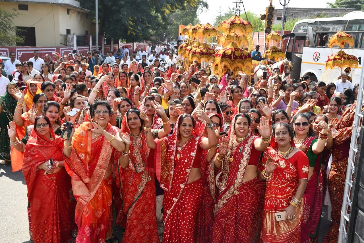 महाराजा अजमीढ़ जयंती पर निकाली शोभायात्रा, गूंजे जयकारें